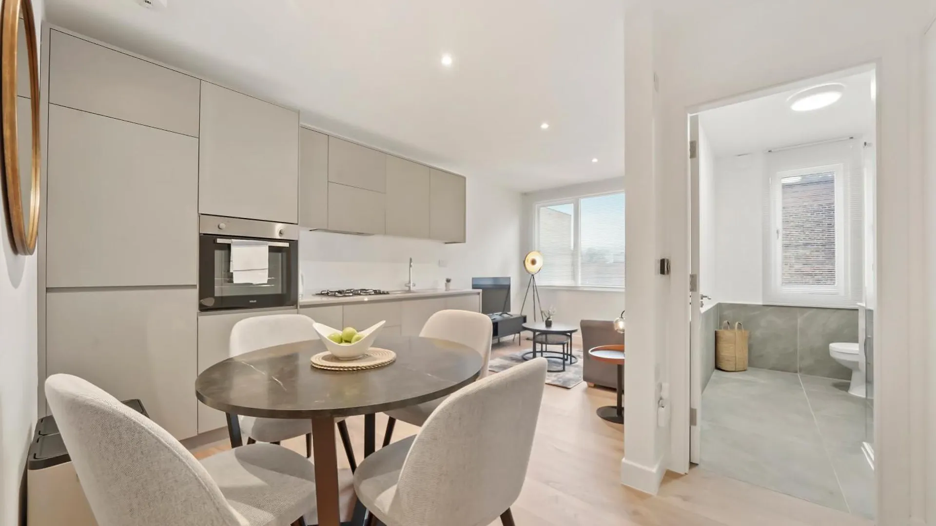 Stylish & Spacious Modern Apartments Near Dalston Kingsland Station London