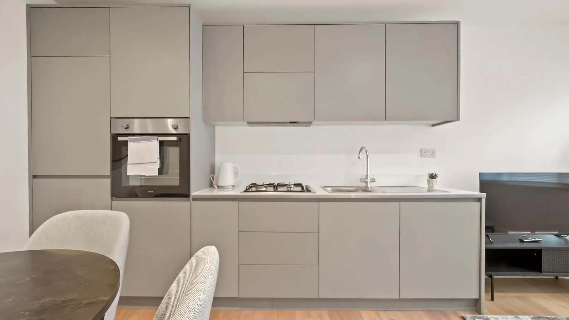 Stylish & Spacious Modern Apartments Near Dalston Kingsland Station London United Kingdom