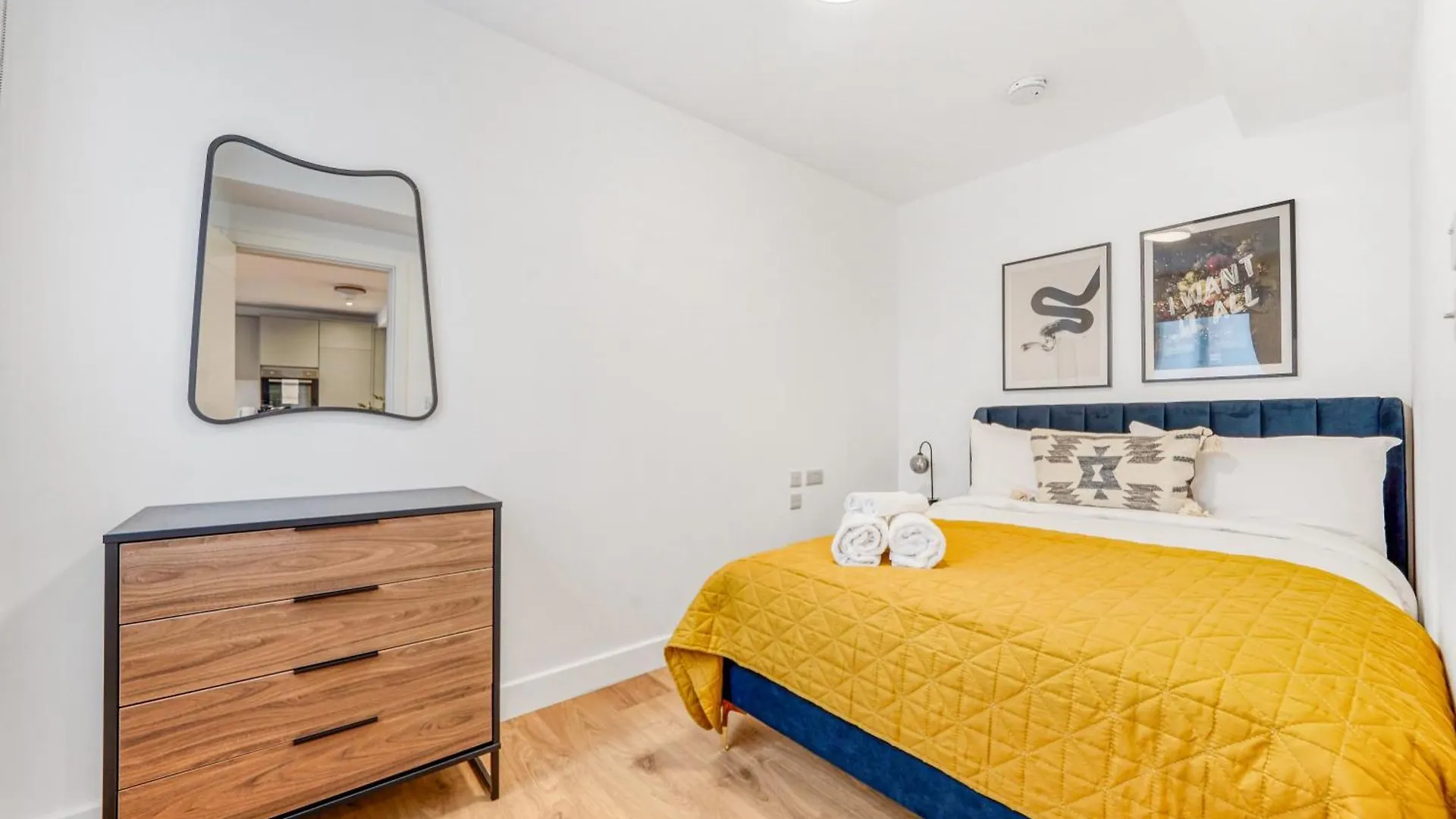 Stylish & Spacious Modern Apartments Near Dalston Kingsland Station London 0*,