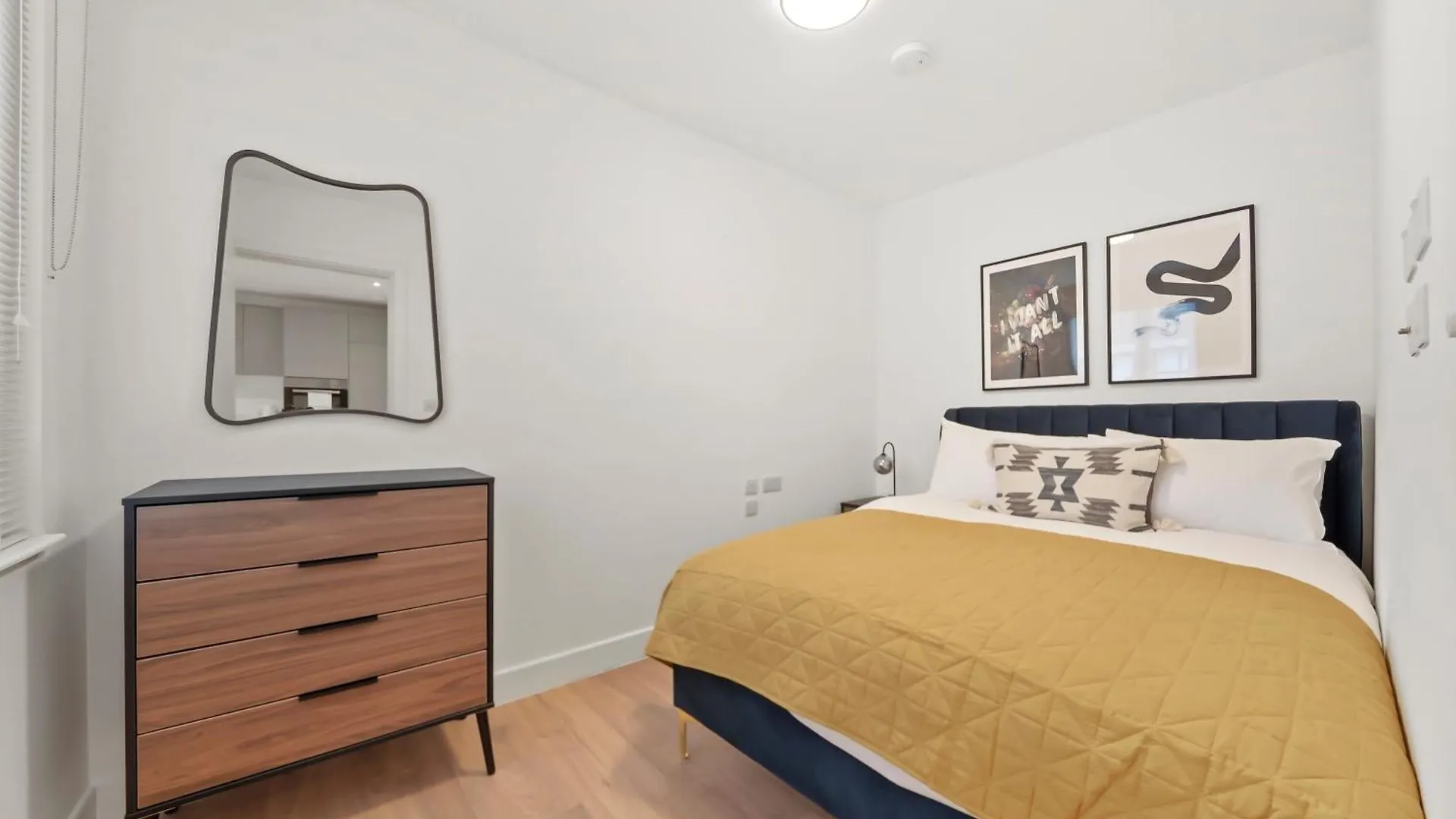 Stylish & Spacious Modern Apartments Near Dalston Kingsland Station London