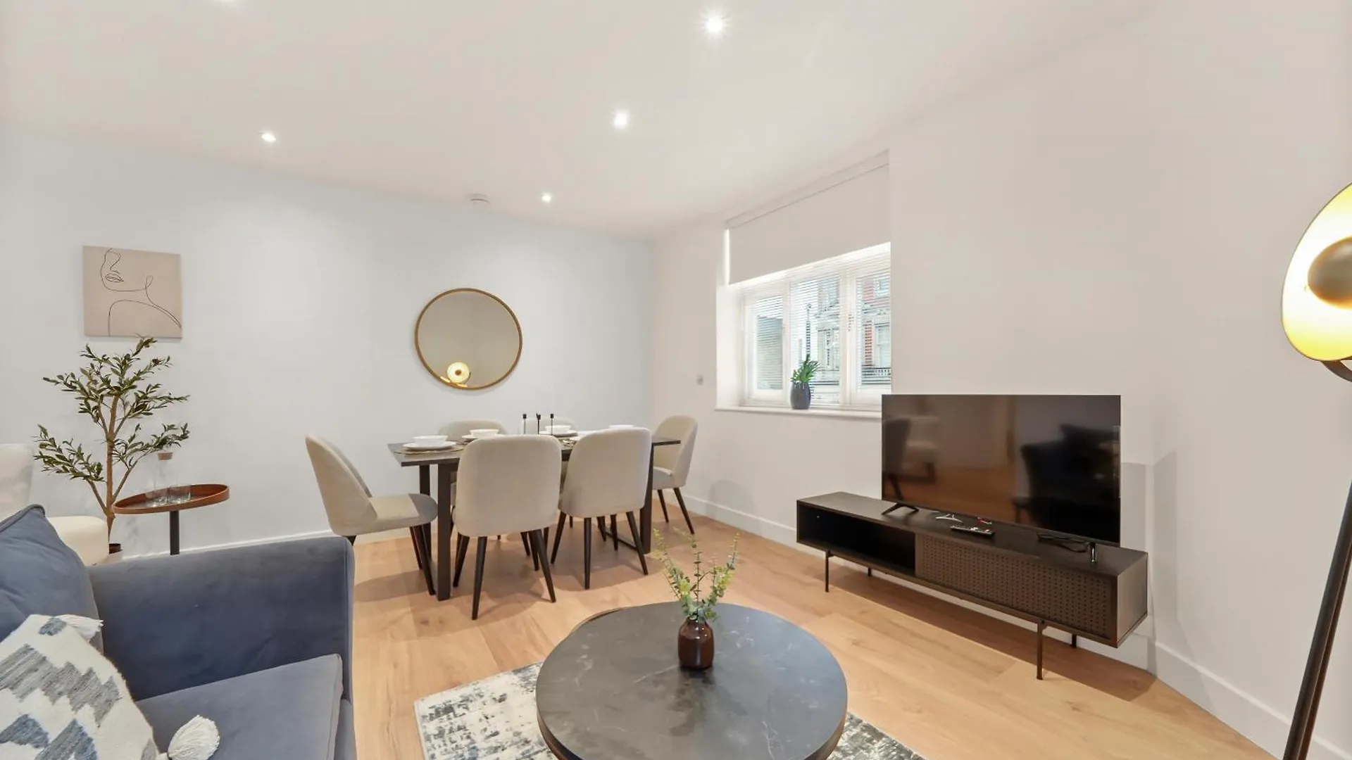 Stylish & Spacious Modern Apartments Near Dalston Kingsland Station London