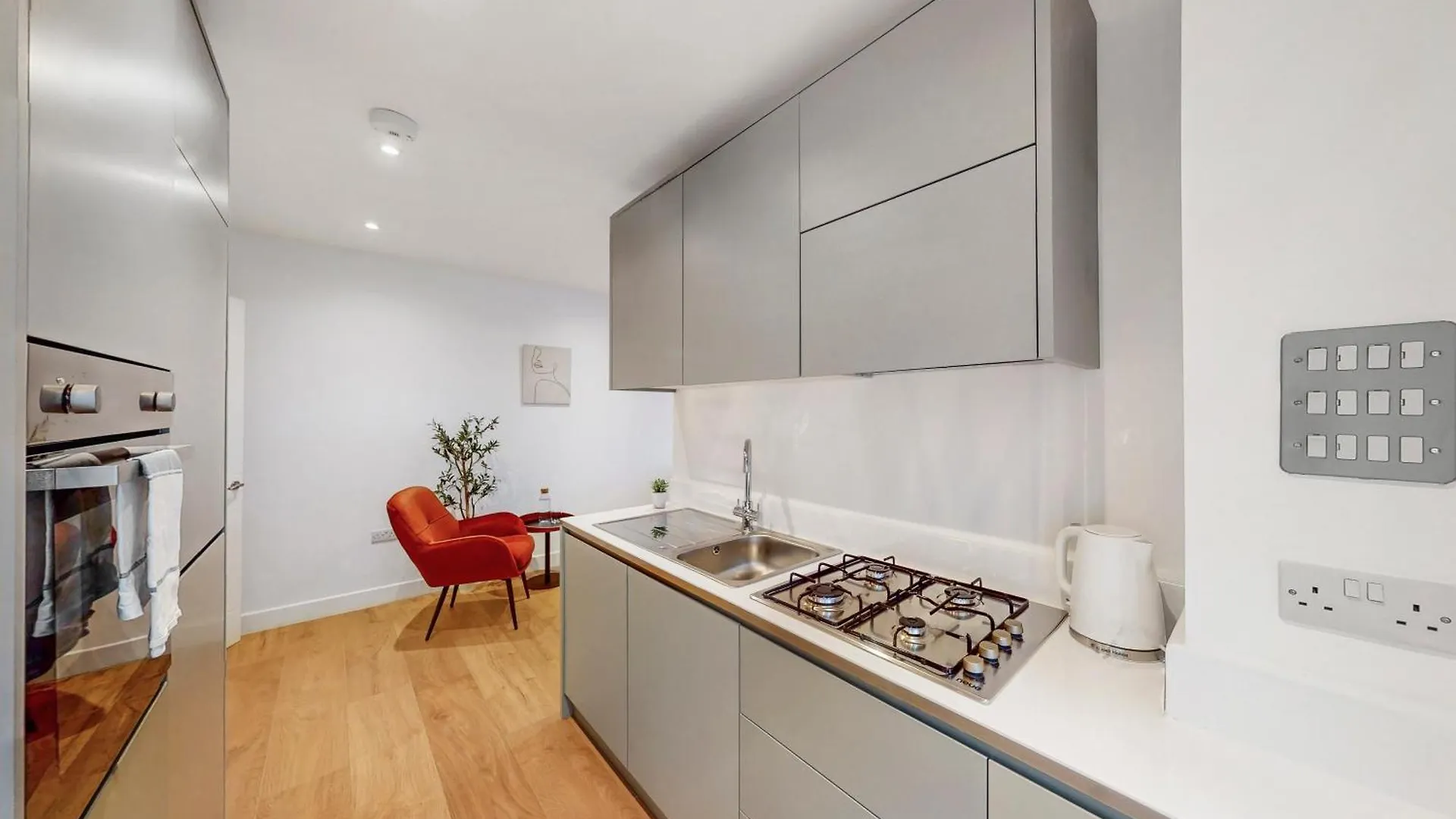 Stylish & Spacious Modern Apartments Near Dalston Kingsland Station London
