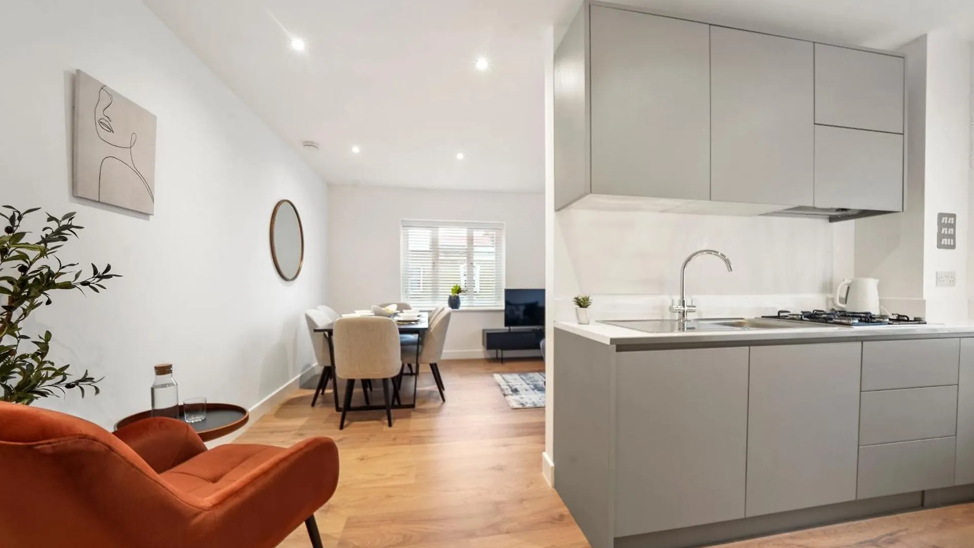 Stylish & Spacious Modern Apartments Near Dalston Kingsland Station London