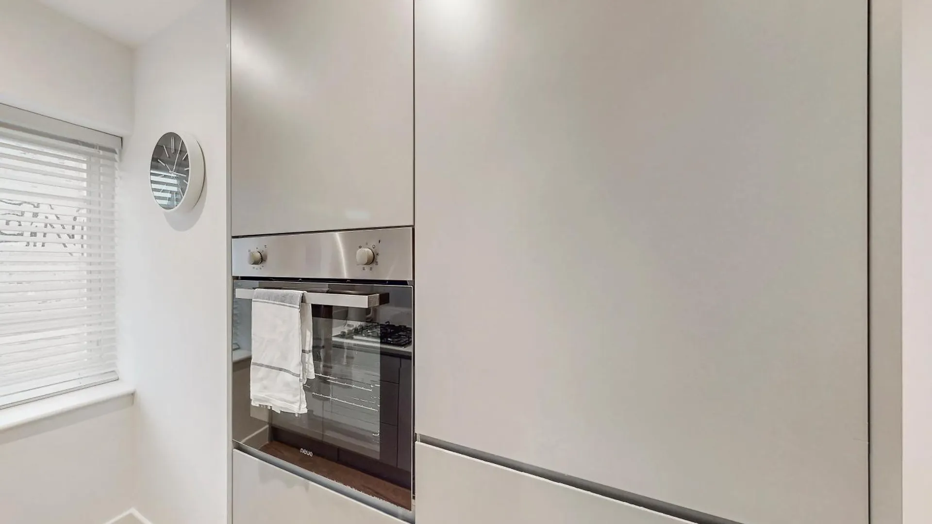 Stylish & Spacious Modern Apartments Near Dalston Kingsland Station London