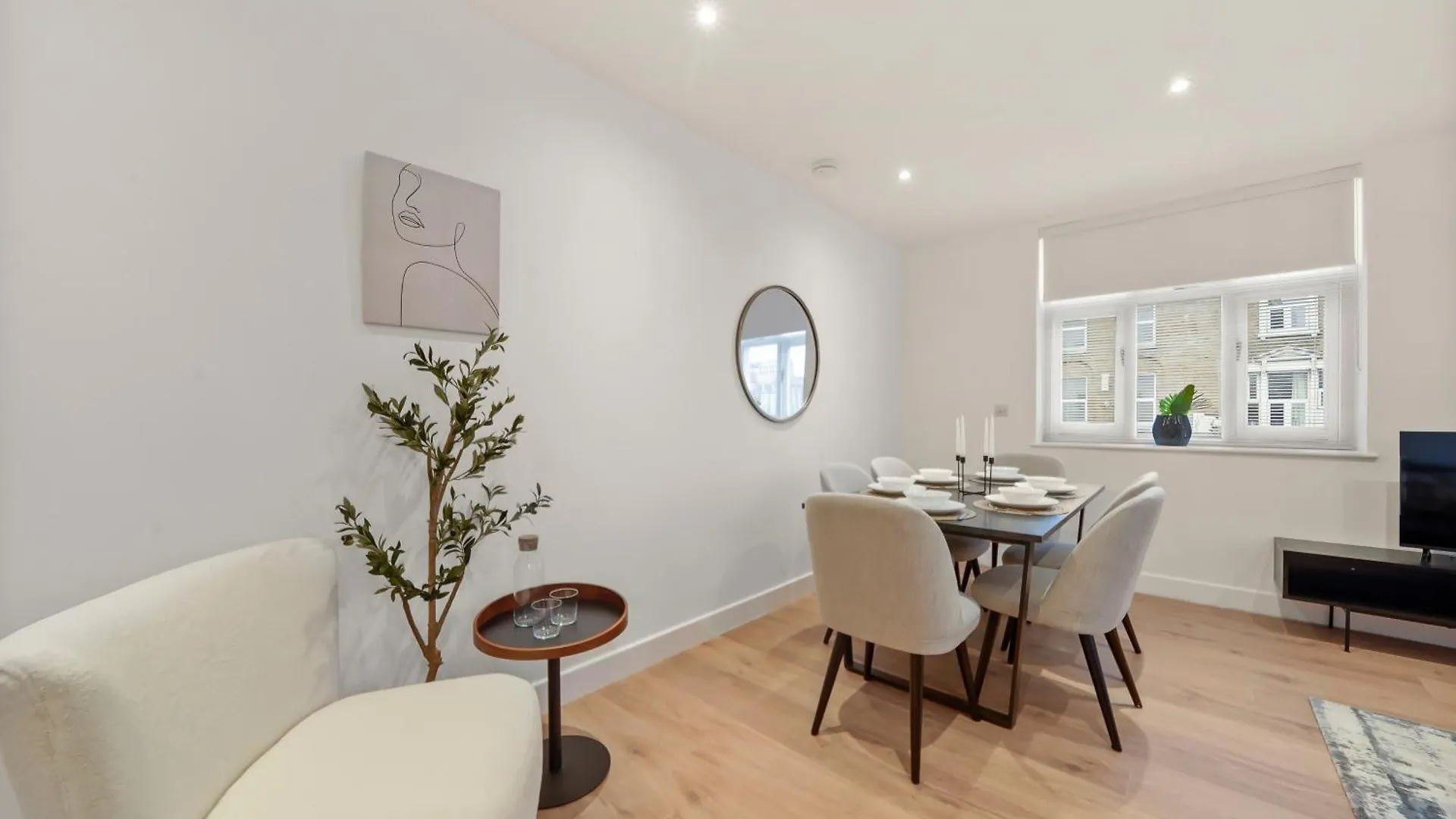 Stylish & Spacious Modern Apartments Near Dalston Kingsland Station London