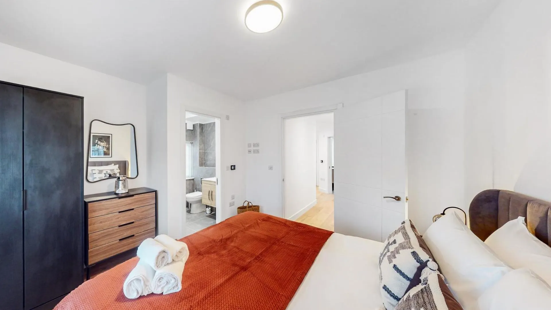 Stylish & Spacious Modern Apartments Near Dalston Kingsland Station London United Kingdom