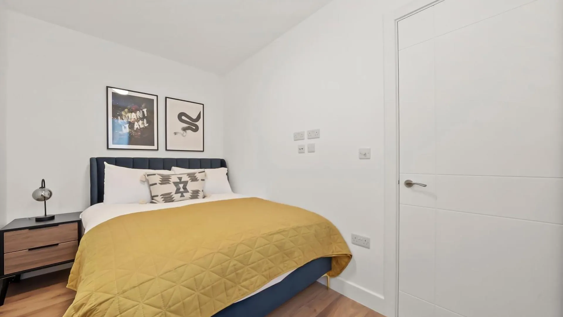 Stylish & Spacious Modern Apartments Near Dalston Kingsland Station London